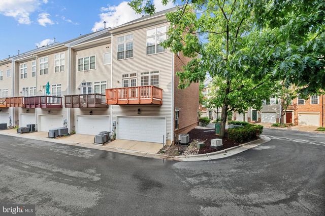 120 MARTIN LN, Alexandria, VA 22304