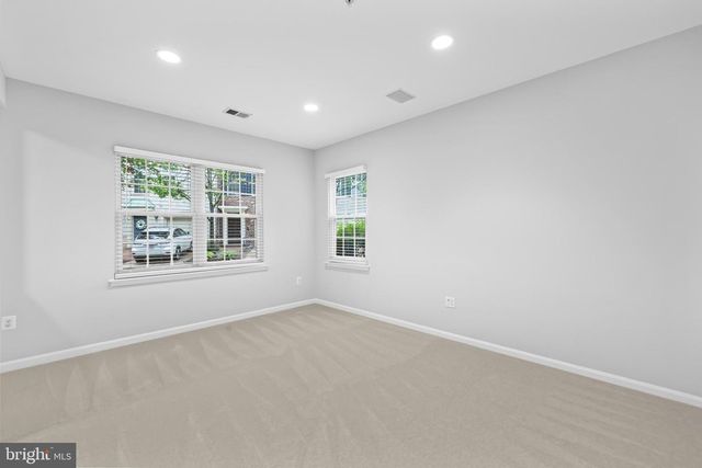 120 MARTIN LN, Alexandria, VA 22304