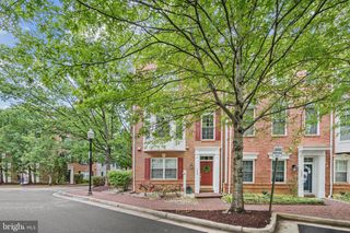 120 MARTIN LN, Alexandria, VA 22304