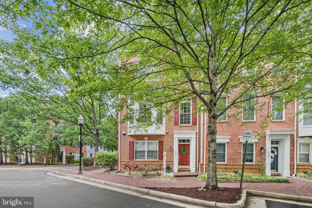 120 MARTIN LN, Alexandria, VA 22304