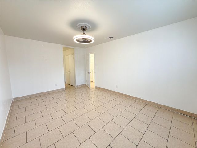 7528 Thistle Lane, Dallas, TX 75240