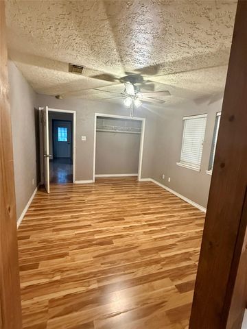 11731 Bowie Drive, La Porte, TX 77571