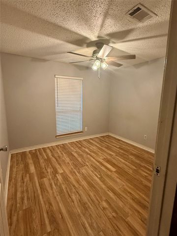 11731 Bowie Drive, La Porte, TX 77571