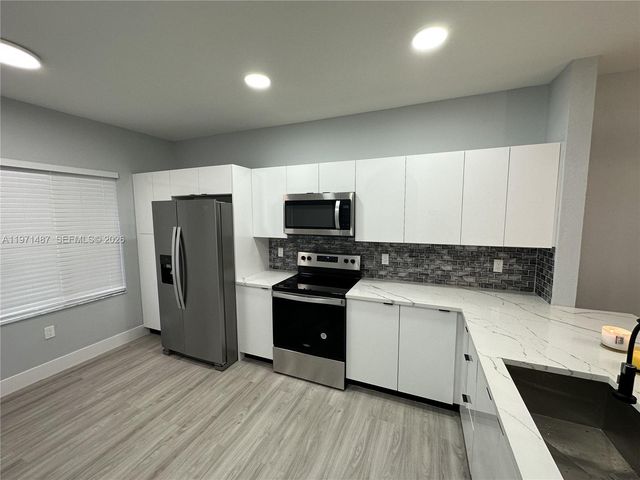 2764 SW 83rd Ave 106, Miramar, FL 33025