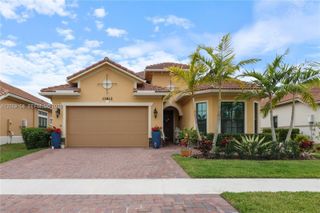 11812 S Cantal Circle S, Parkland, FL 33076