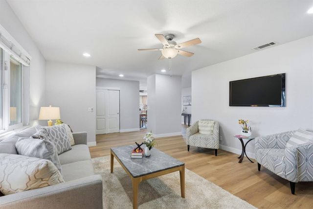 7025 Checkerbloom Way, Citrus Heights, CA 95610