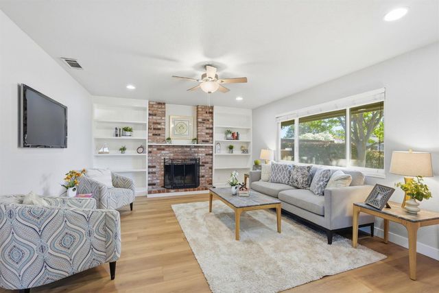 7025 Checkerbloom Way, Citrus Heights, CA 95610