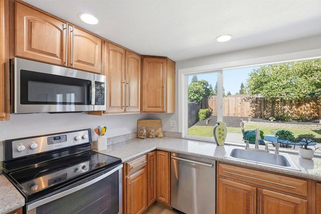 7025 Checkerbloom Way, Citrus Heights, CA 95610