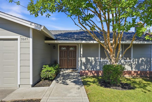 7025 Checkerbloom Way, Citrus Heights, CA 95610