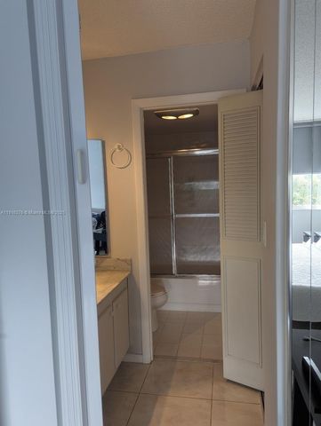 1300 NE Miami Gardens Dr 613E, Miami, FL 33179