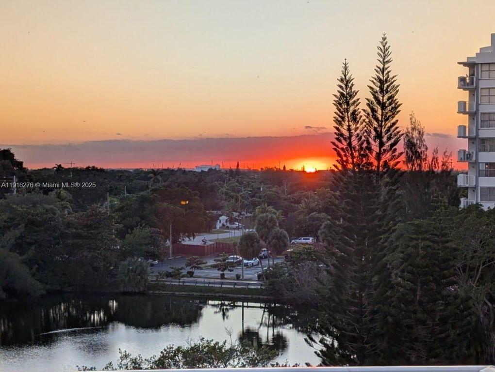 1300 NE Miami Gardens Dr 613E, Miami, FL 33179