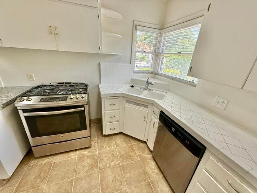 Image 16 of property listing at 1709 W Main Street, Visalia, CA 93291