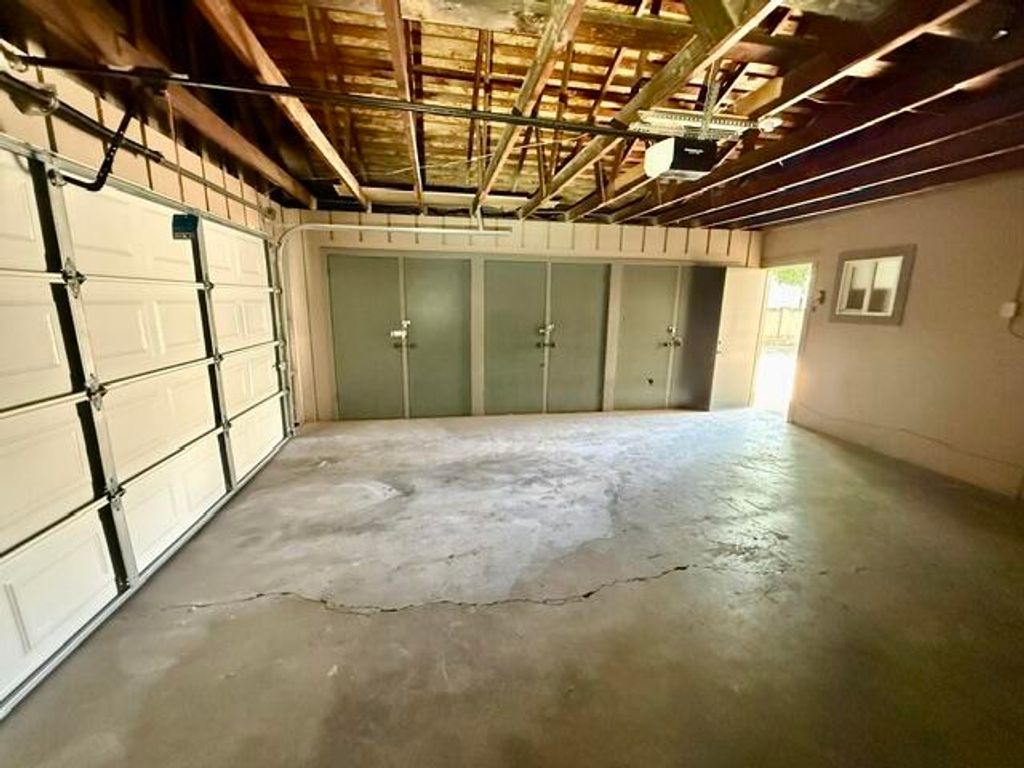 Image 35 of property listing at 1709 W Main Street, Visalia, CA 93291