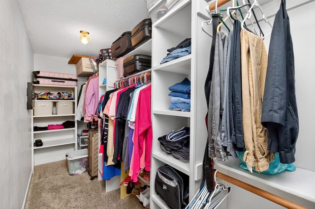 1208 63rd Street, West Des Moines, IA 50266