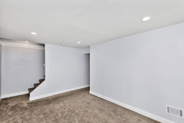 1208 63rd Street, West Des Moines, IA 50266