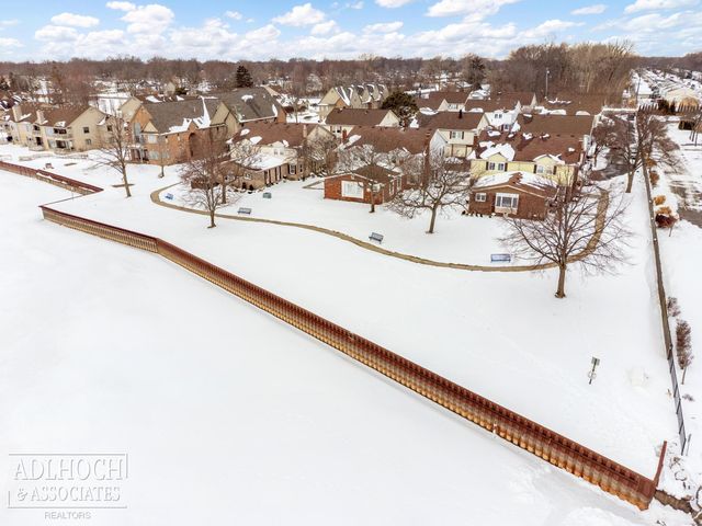 34764 E Lake Drive, Harrison Twp, MI 48045