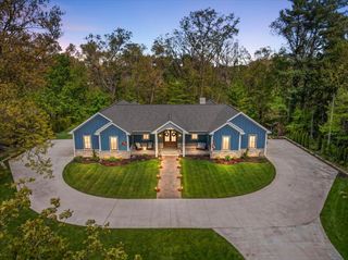 2815 Washington Avenue, St. Joseph Twp, MI 49085