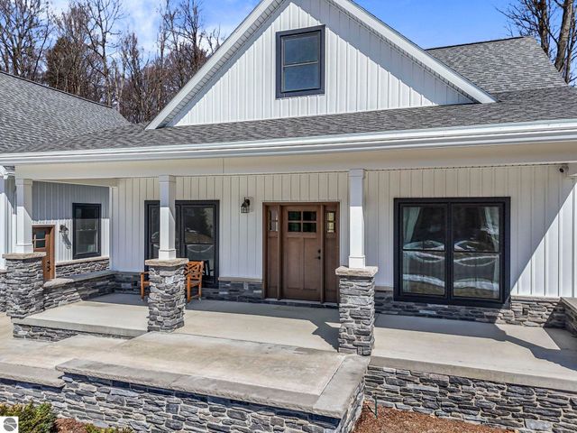 9339 E Summerfield Drive, Traverse City, MI 49684