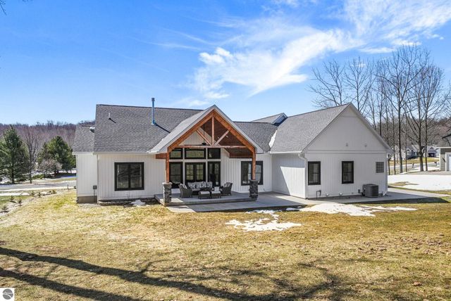 9339 E Summerfield Drive, Traverse City, MI 49684