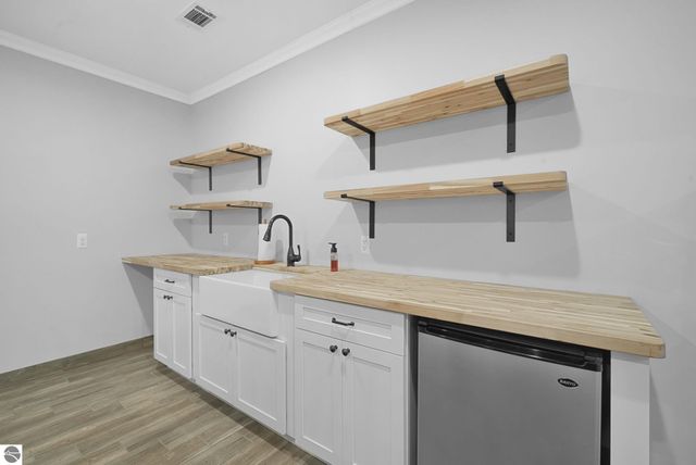 9339 E Summerfield Drive, Traverse City, MI 49684