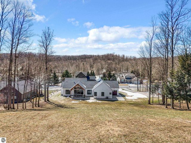 9339 E Summerfield Drive, Traverse City, MI 49684