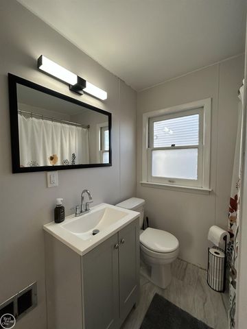 22138 Brittany Avenue, Eastpointe, MI 48021