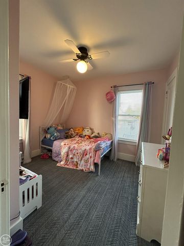 22138 Brittany Avenue, Eastpointe, MI 48021