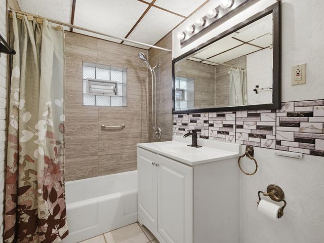 2636 Kenilworth Avenue, Berwyn, IL 60402