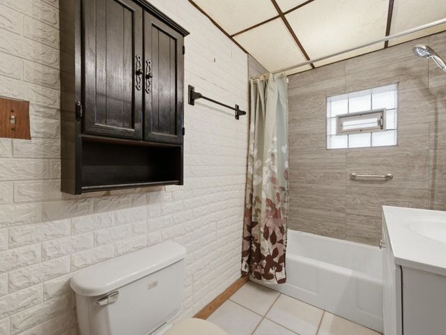2636 Kenilworth Avenue, Berwyn, IL 60402