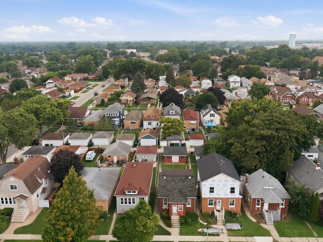 2636 Kenilworth Avenue, Berwyn, IL 60402