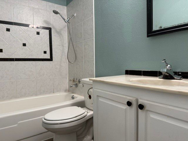 5060 Arbor Glen Road, The Colony, TX 75056