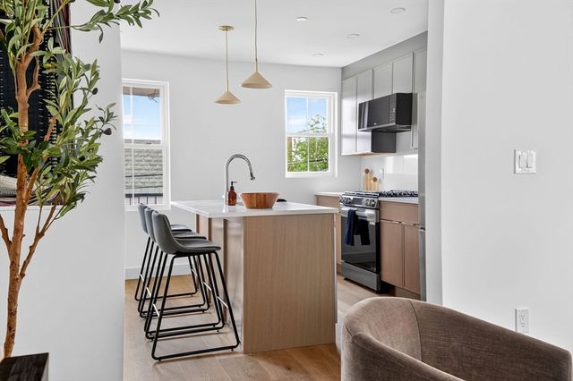 146 Jaques St B, Somerville, MA 02145
