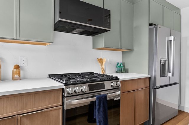 146 Jaques St B, Somerville, MA 02145