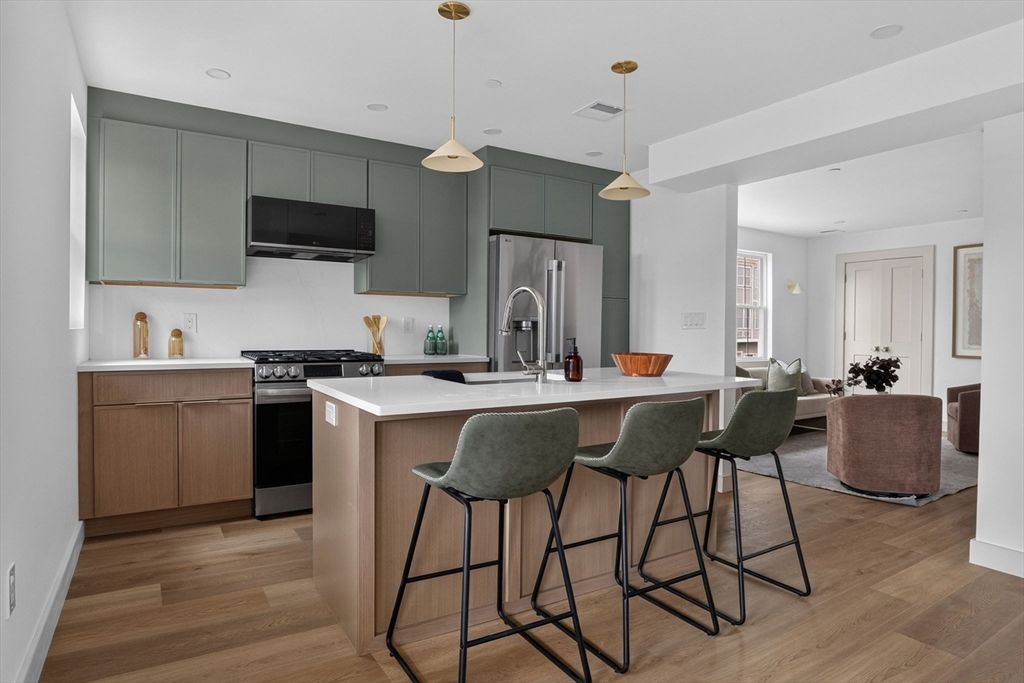 146 Jaques St B, Somerville, MA 02145