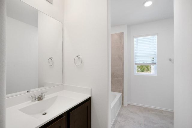 15200 Spruce Frost CV B, Del Valle, TX 78617