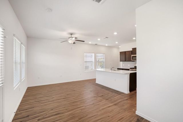 15200 Spruce Frost CV B, Del Valle, TX 78617