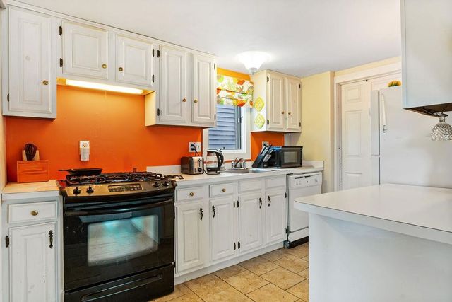 21 Washington Street, Newbury, NH 03255
