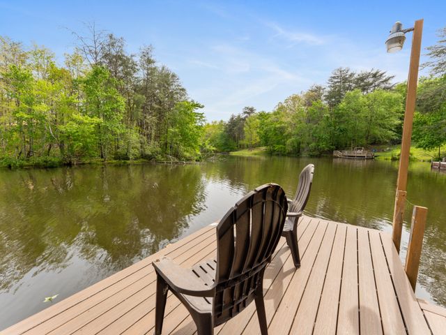 374 Eagle Lake Rd, Coalmont, TN 37313