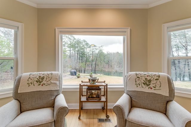 374 Eagle Lake Rd, Coalmont, TN 37313