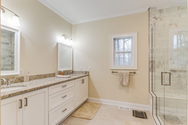 374 Eagle Lake Rd, Coalmont, TN 37313