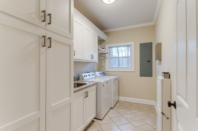374 Eagle Lake Rd, Coalmont, TN 37313
