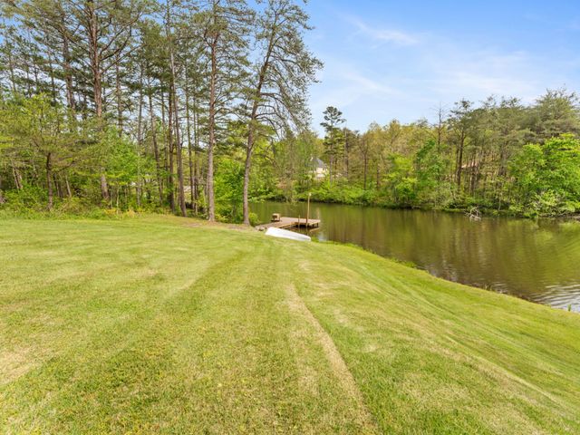 374 Eagle Lake Rd, Coalmont, TN 37313