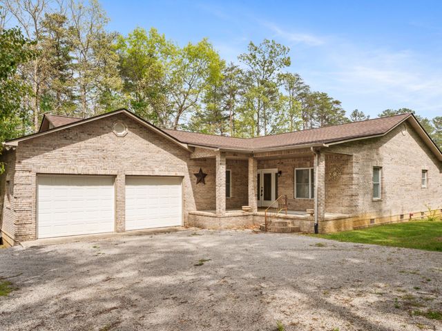 374 Eagle Lake Rd, Coalmont, TN 37313