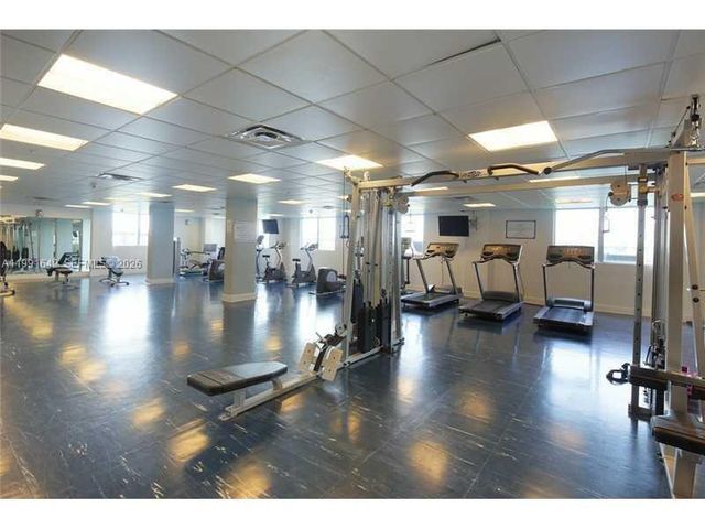 7501 E Treasure Dr 8C, North Bay Village, FL 33141