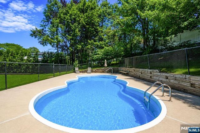 128 Beverly Road, Fairfield, NJ 07004