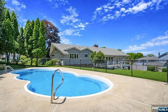128 Beverly Road, Fairfield, NJ 07004