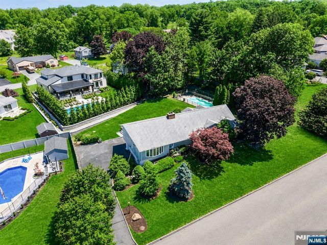 128 Beverly Road, Fairfield, NJ 07004