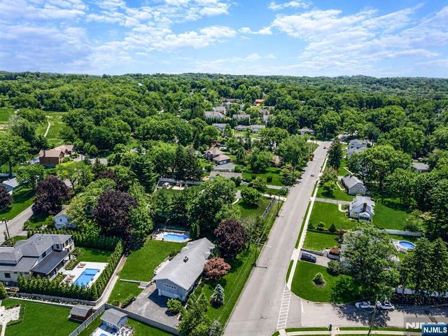 128 Beverly Road, Fairfield, NJ 07004