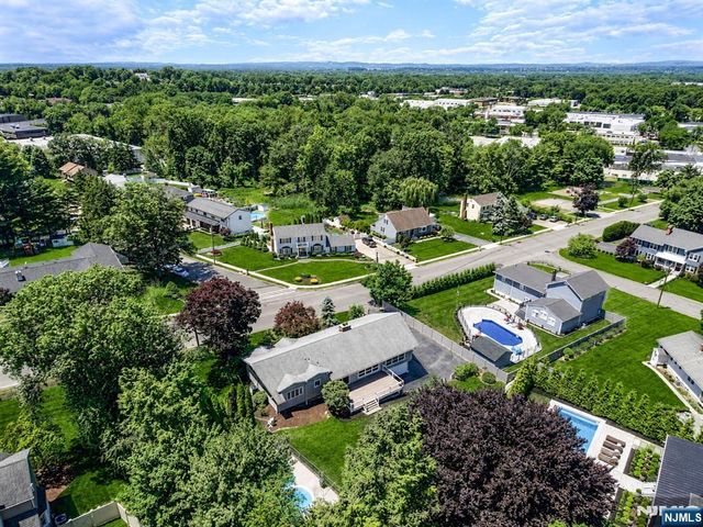 128 Beverly Road, Fairfield, NJ 07004