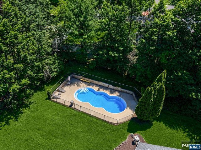 128 Beverly Road, Fairfield, NJ 07004